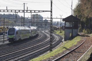 L’offre sur l’axe du Simplon sera réduite "pendant plusieurs années, au moins jusqu’en été 2027", selon les CFF (image d'illustration). KEYSTONE/GAETAN BALLY